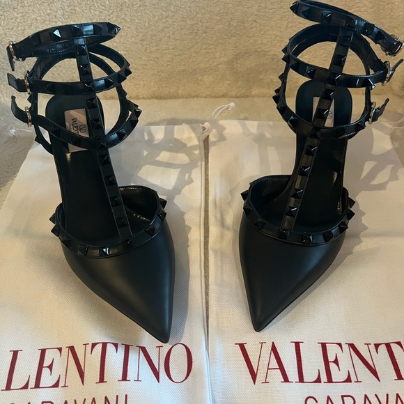 *BRAND NEW* size 40.5 Black on black Valentino Rockstud 60mm heels. - Picture 6 of 9